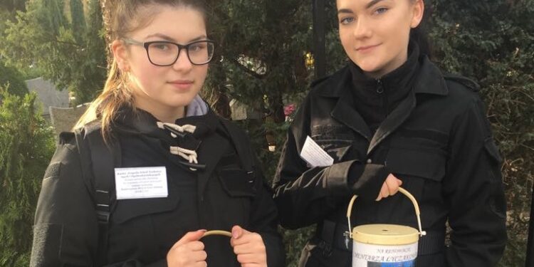 Kadeci zbierają na renowację cmentarza