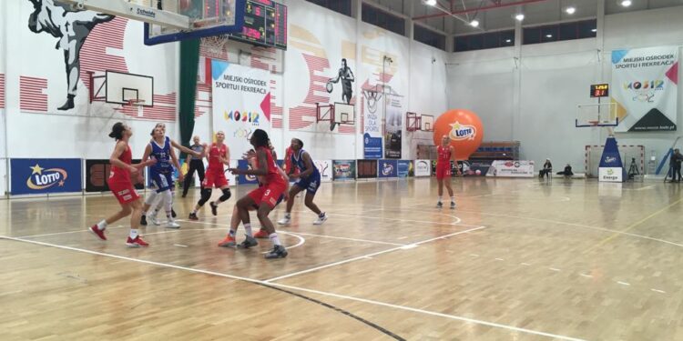 Najpierw spacerek, potem kłopoty – koszykarki z Gorzowa wygrywają z Widzewem