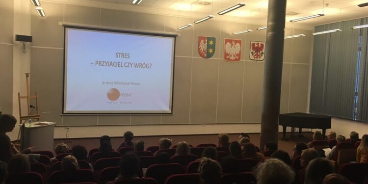 O stresie wśród dzieci i młodzieży