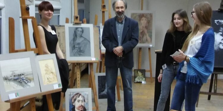 Świąteczny kiermasz w Liceum Plastycznym