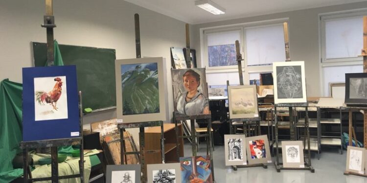 „Plastyk” zaprasza na kiermasz