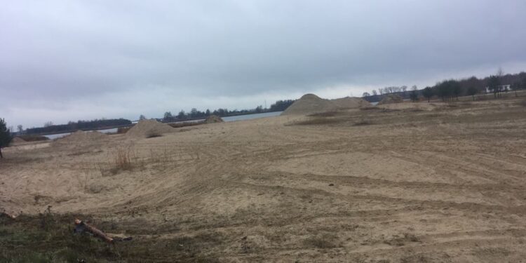 Prace nad zalewem w Karninie