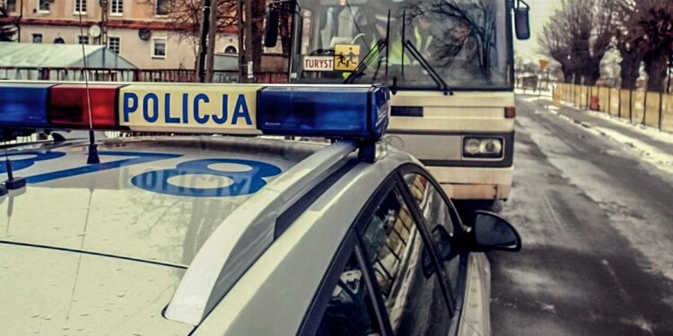Policja gotowa do kontroli autokarów