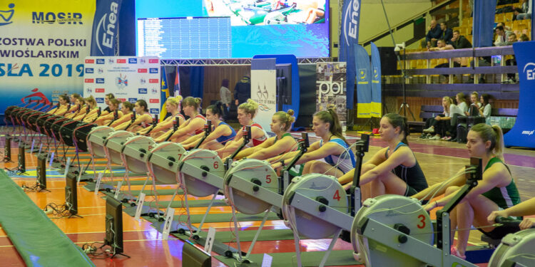 Wioślarze sprawdzili się w hali