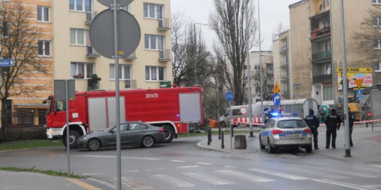 Przerwany gazociąg na Warszawskiej. Ewakuowano mieszkańców