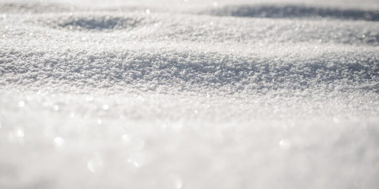 Śnieg i sanki – ferie dawniej