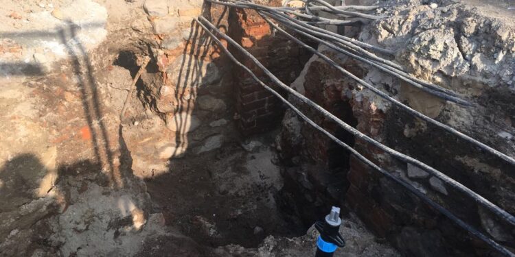 Odkopano średniowieczny areszt