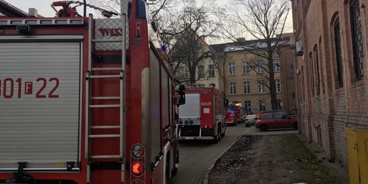 Awaria czujki przeciwpożarowej przyczyną zamieszania na AJP