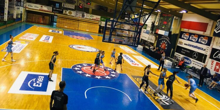 Spokojna kwarta a potem walec w ruch: rezerwy AZS AJP gromią w I lidze