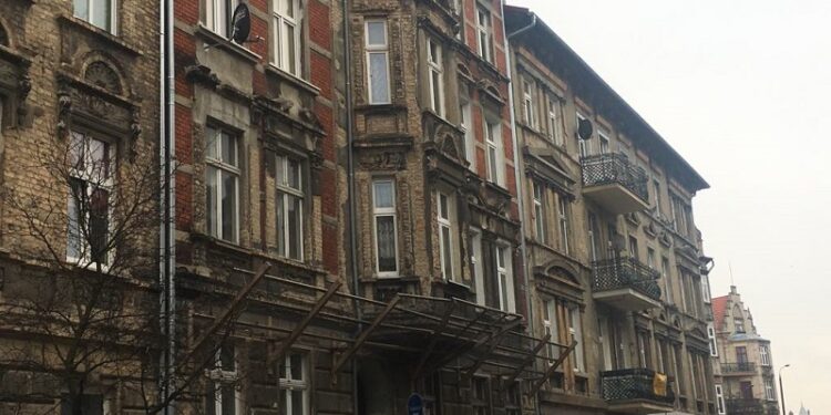 Kilkadziesiąt balkonów do pilnej naprawy