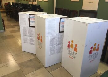 Tor rowerowy, oświetlenie i chodniki