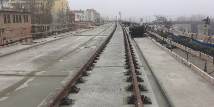 Będzie kolejny poślizg na estakadzie?