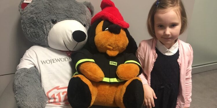 7-latka wezwała pogotowie do mamy