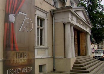 Remont w teatrze by zdążyć na czas