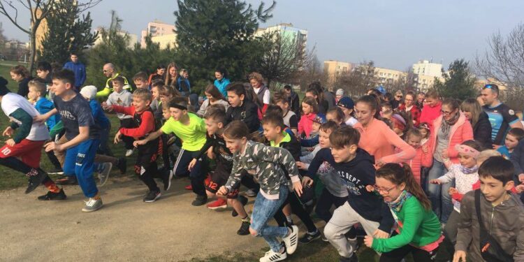 Pobiegli w kolorowych skarpetach