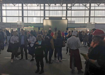 Wybierz szkołę podczas targów