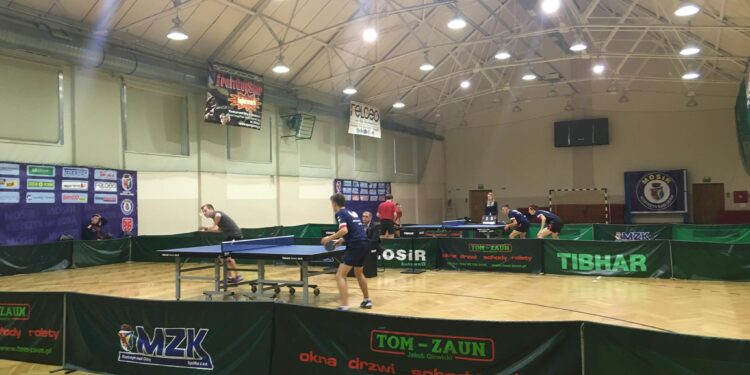 Warta wygrywa derby z osłabioną Gorzovią i całą ligę!