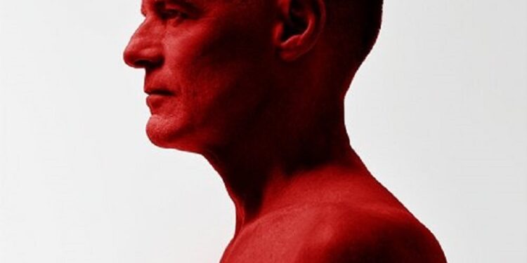 BRYAN ADAMS; JENNIFER LOPEZ „That’s How Strong Our Love Is”