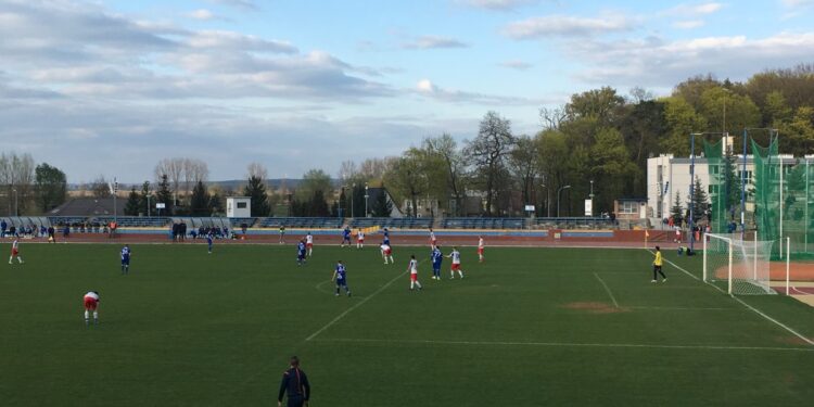 Polonia walczyła, ale Stilon gra dalej