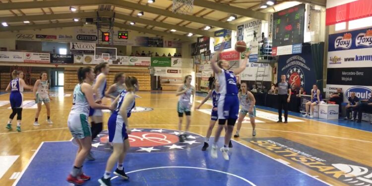 Awanse koszykarek AZS AJP