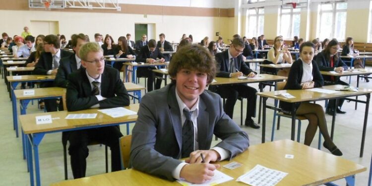 W czterech gorzowskich szkołach maturzyści sklasyfikowani
