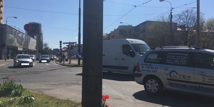 Jak kierowcy radzą sobie z nową organizacją ruchu?