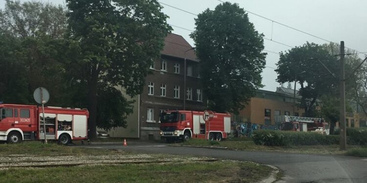 Pożar w kamienicy w al. 11 Listopada.
