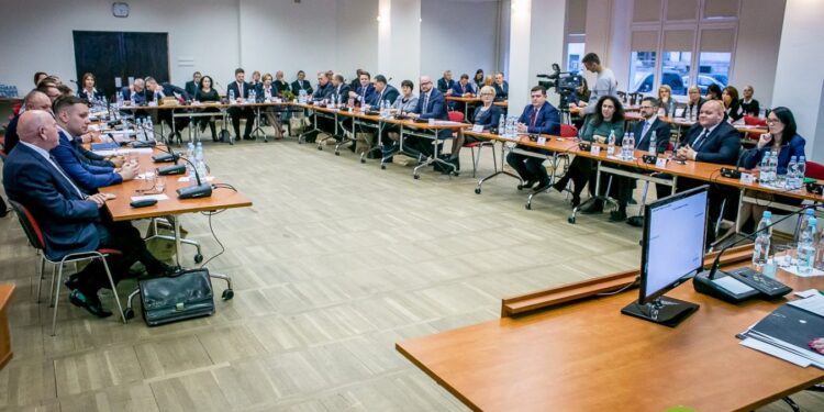 Na sesji może być gorąco