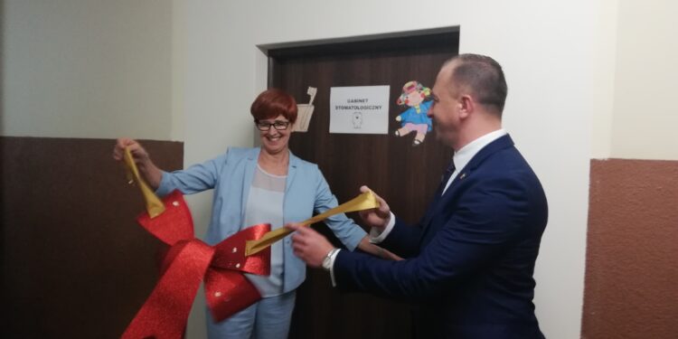 W Witnicy otwarto szkolny gabinet stomatologiczny