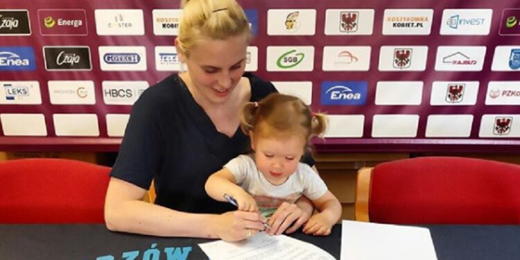 Pani kapitan zostaje, czyli AZS 19/20 w budowie