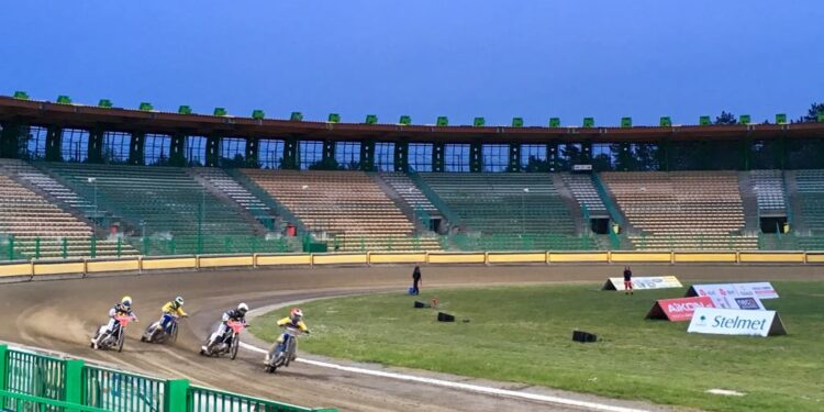 Falubaz przed Stalą w DMPJ