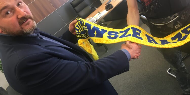 Z dużej chmury mały deszcz