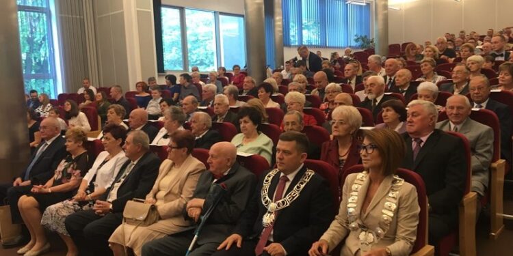 Świętują 50 lat małżeństwa