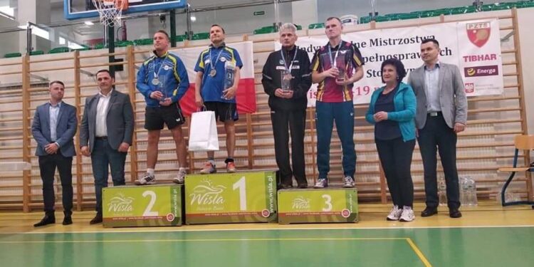 8 medali gorzowskich pingpongistów