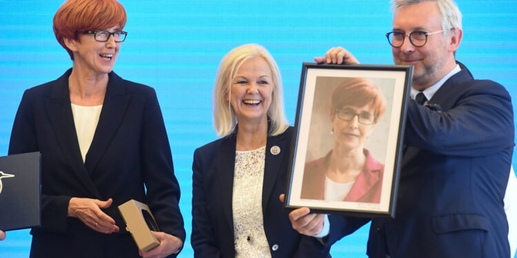 Rafalska: Zostawiam w ministerstwie kawałek serca