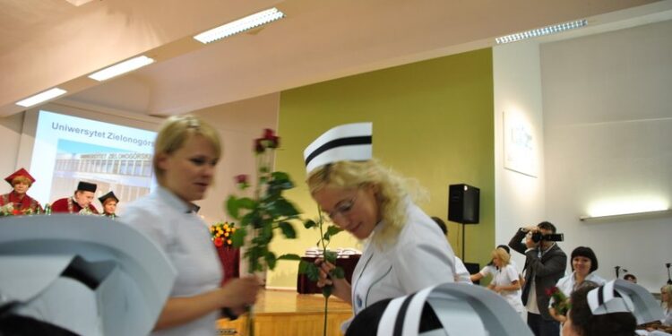 Akademia chce kształcić pielęgniarki