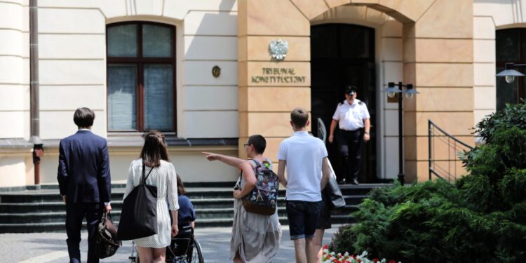 TK: karanie za odmowę usługi ze względu na światopogląd – niekonstytucyjne