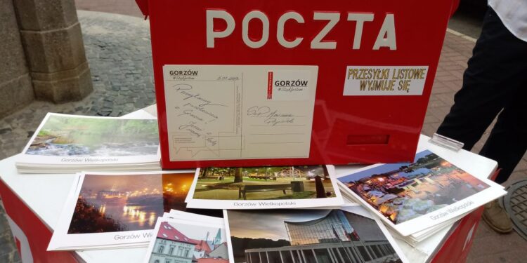 Gorzowianie kartki piszą