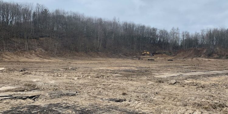 Budowa boisk przy Żwirowej: inwestycja wkracza w główny etap