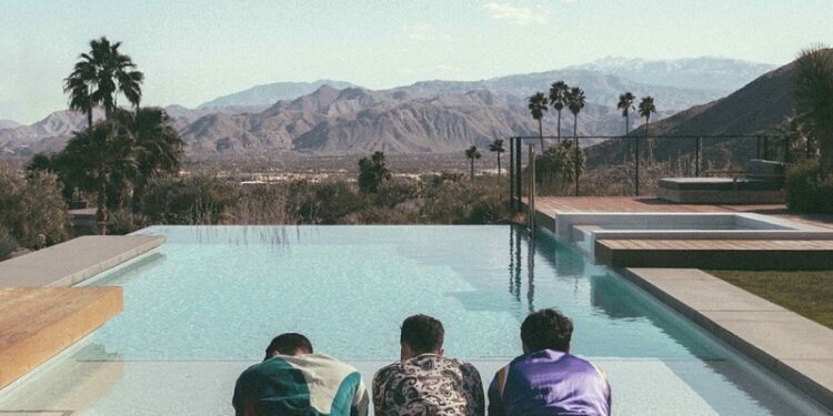 JONAS BROTHERS „Only Human”