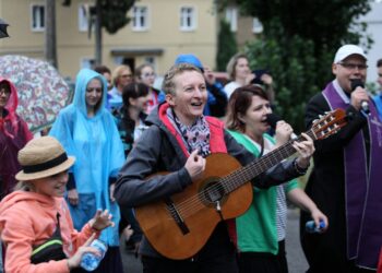 Wyruszyli na pielgrzymkowy szlak