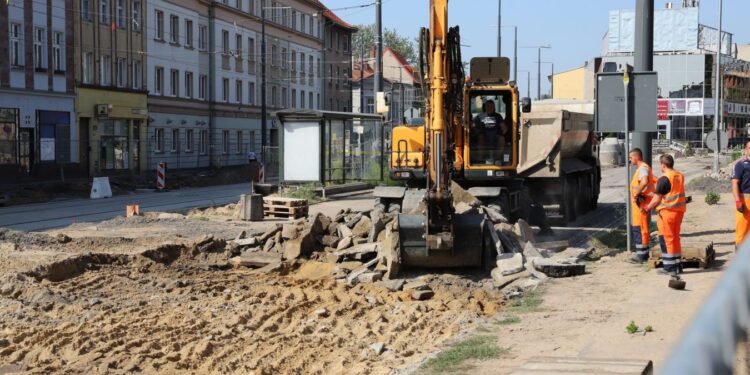 Raport o postępach prac na Sikorskiego