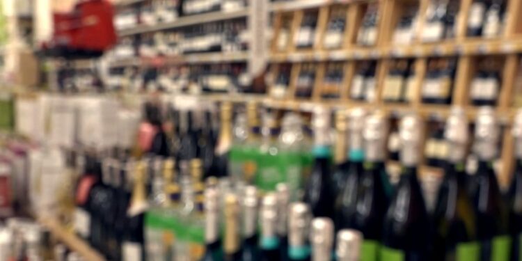 To mit, że alkohol jest środkiem na poprawę nastroju [WIDEO]