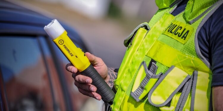 Pijana ciężarna jechała slalomem po S3