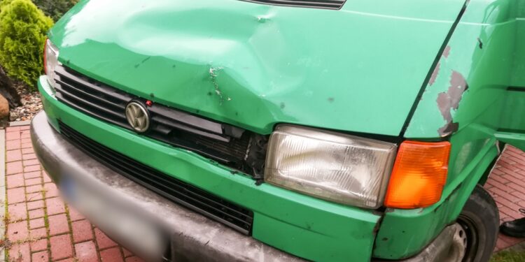 Nastolatka po potrąceniu z poważnymi obrażeniami