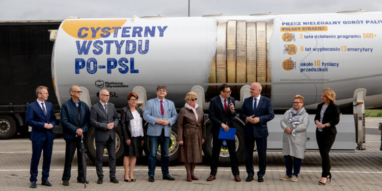 Kampania z cysterną w tle