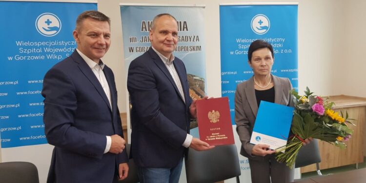 Akademia i szpital będą kształcić pielęgniarki