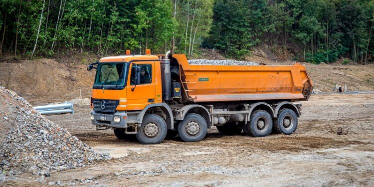 Budowa boisk idzie pełną parą