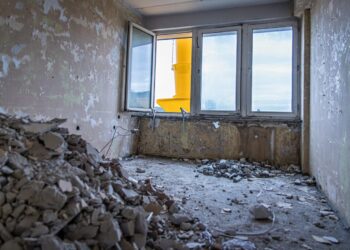 Rozbierają Przemysłówkę [ZDJĘCIA]