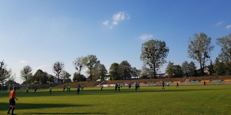 Warta ze spokojem w IV rundzie, 8 bramek Stilonu, awans Piasta